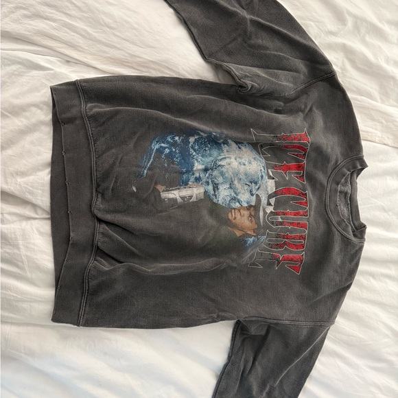 Urban outfitters washed gray Graphic Sweater - Picture 1 of 5